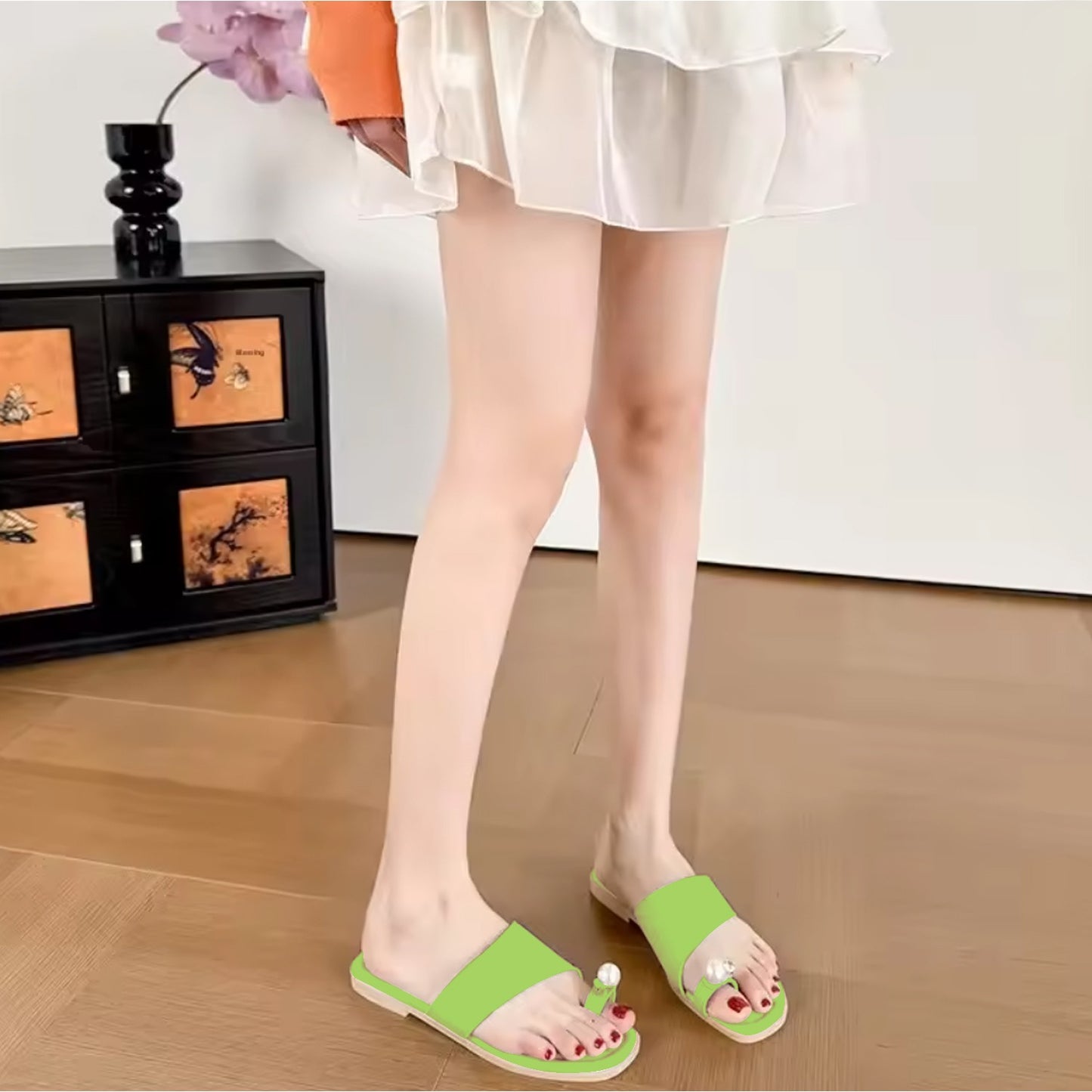 Women's Lime Green Toe Ring Flats with Pearl Detail – Stylish Summer Sandals